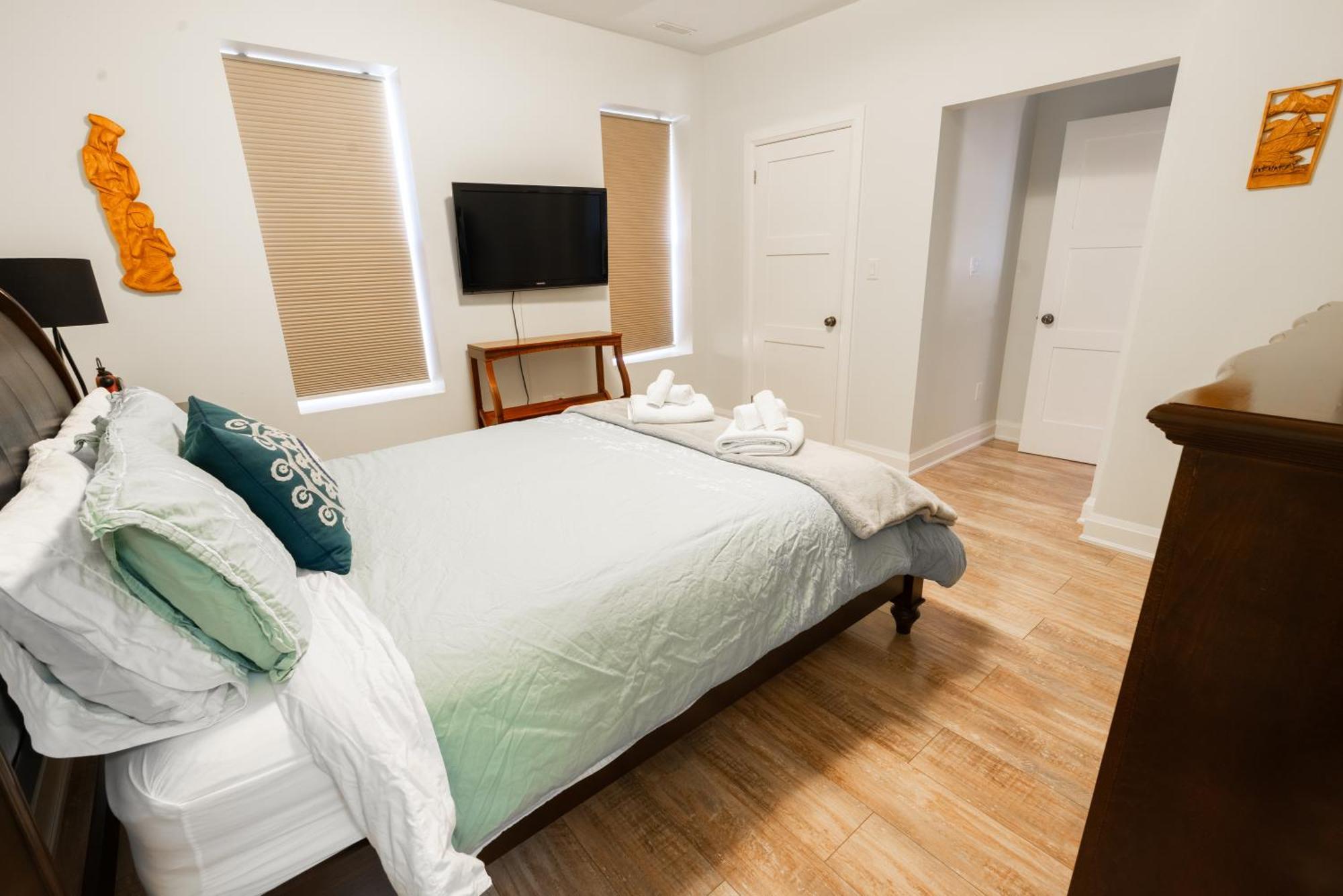 Spacious 3 Bedroom Apartment In Heart Of Niagara Thorold Buitenkant foto