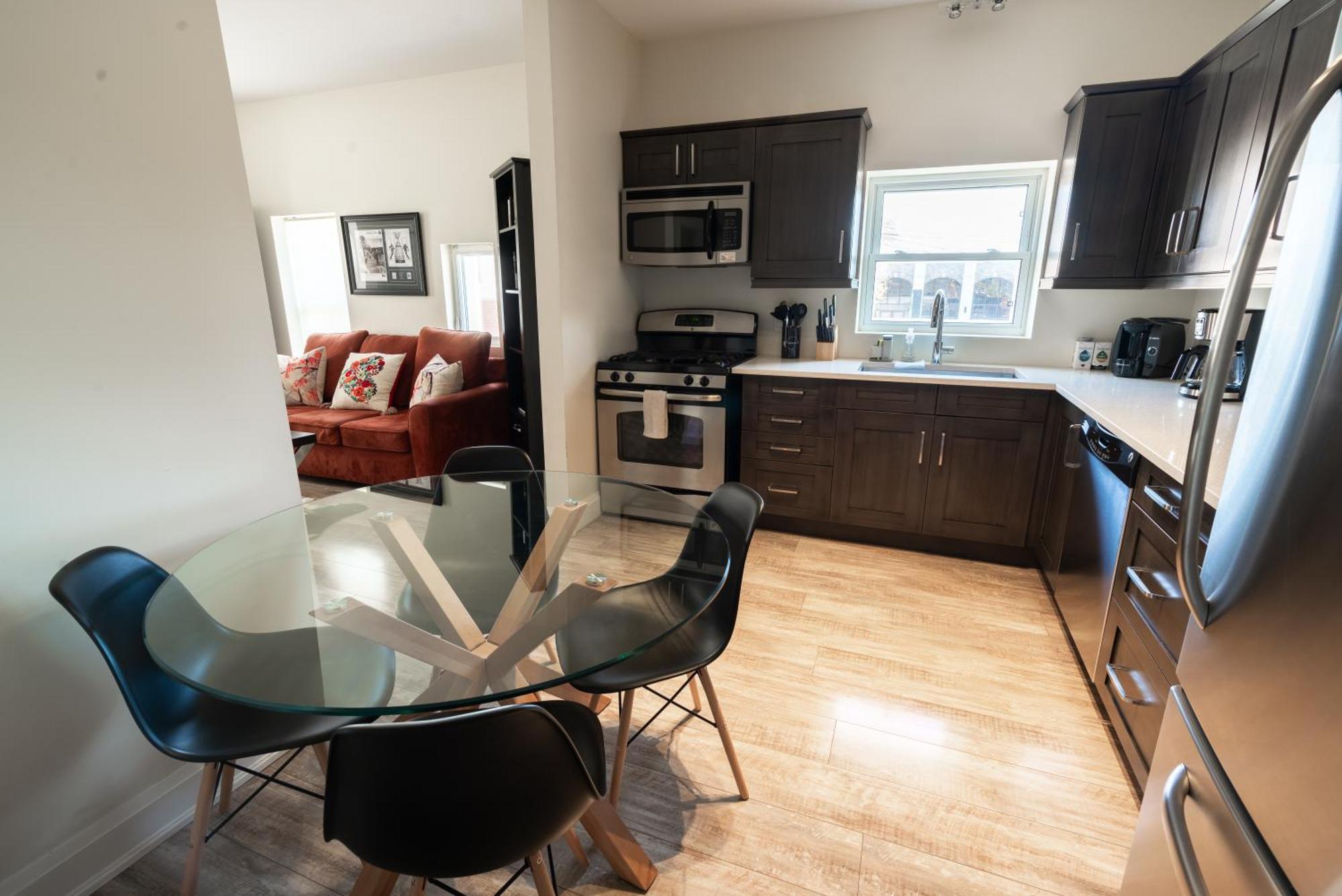 Spacious 3 Bedroom Apartment In Heart Of Niagara Thorold Buitenkant foto
